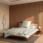BBV Daunen Kassettendecke 5x6 Karos taupe warm auf Bett