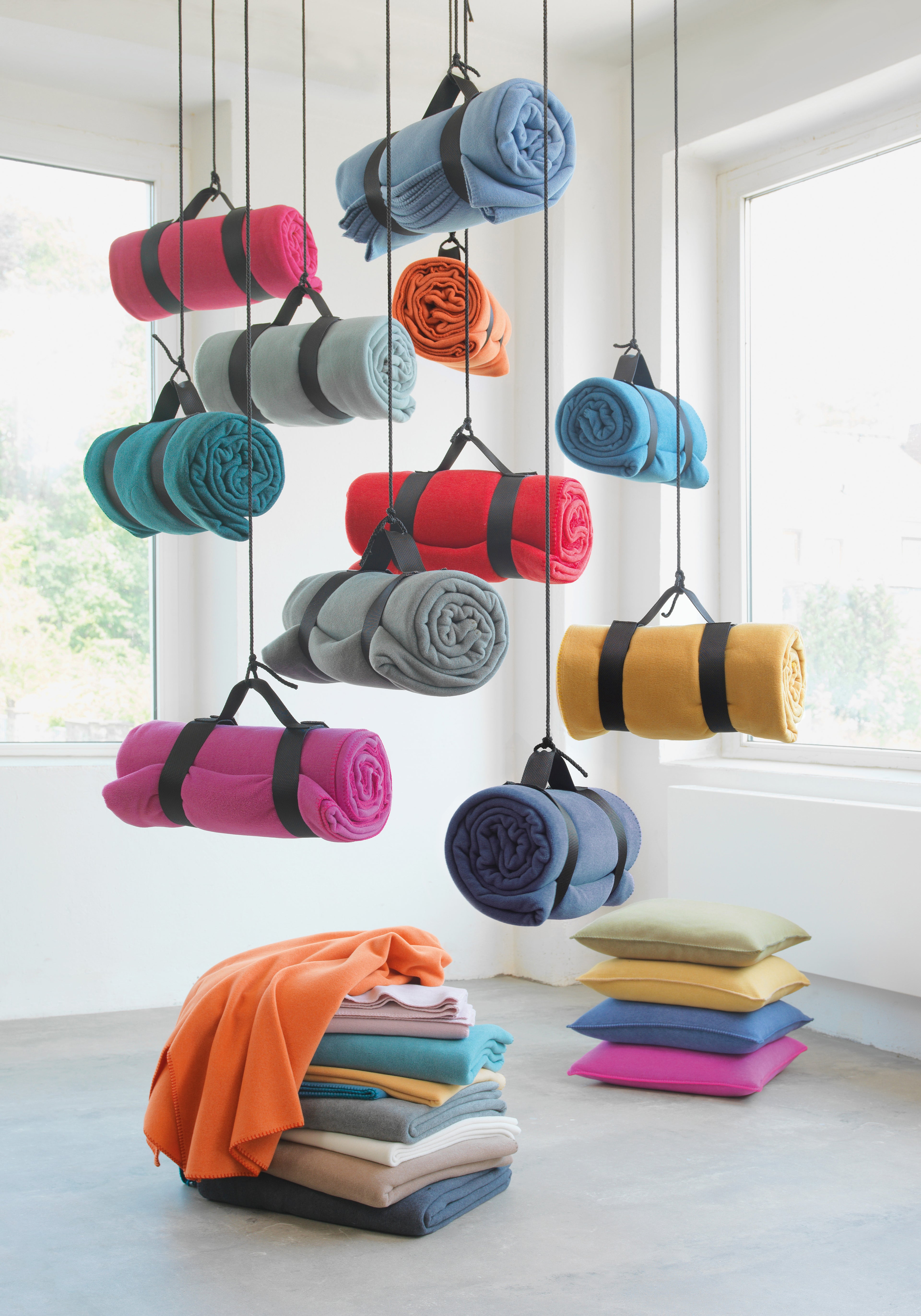 Tony Fleece Decken hängend Colormix