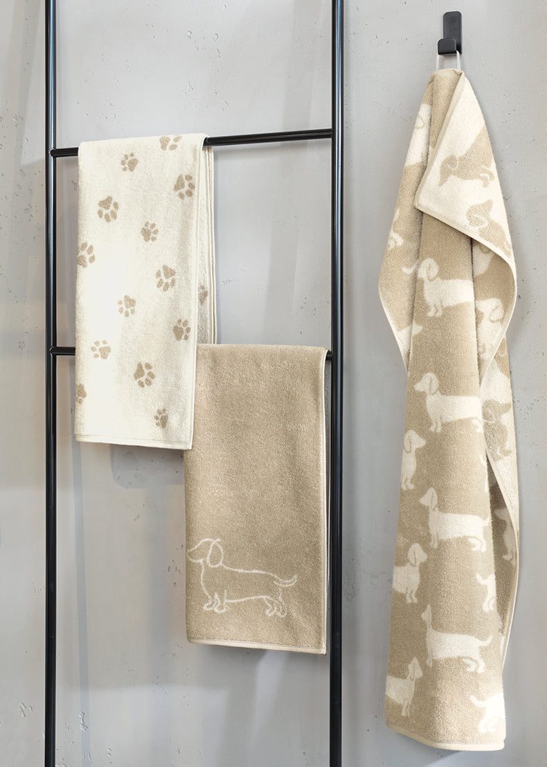 Handtuch We Love Dogs Pfoten-Dogs Allover-Dog natur beige 