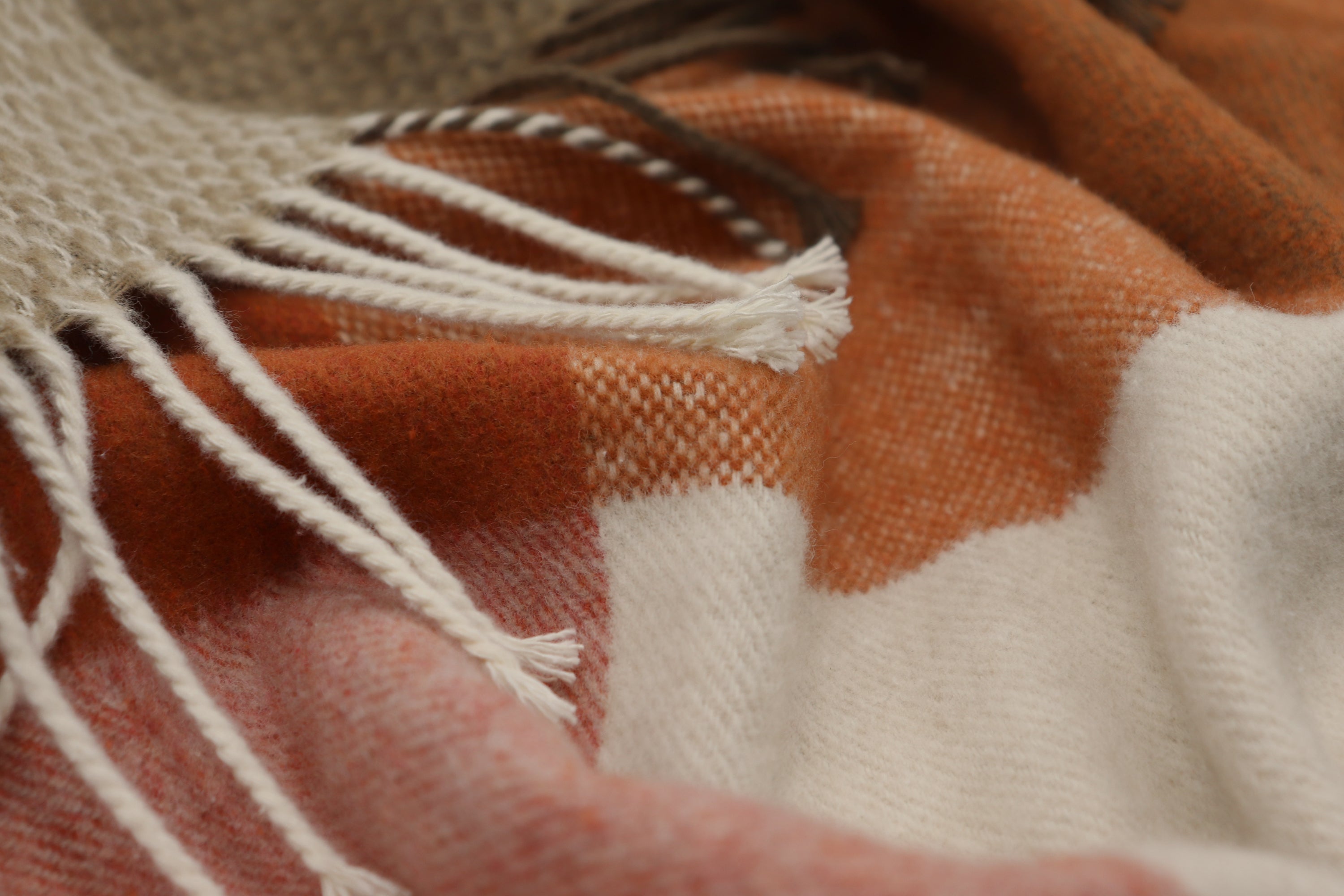 Heimdecke terra Musterdetails mit Fransen