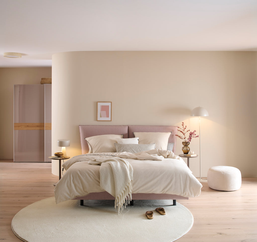 Schöner Wohnen Flanell Bettwäsche Puris sand im Schlafzimmer