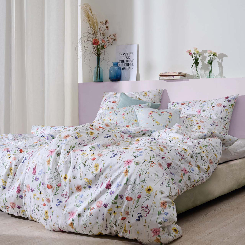 Bettwäsche Carlotta Blumenwiese Apelt floral bunt