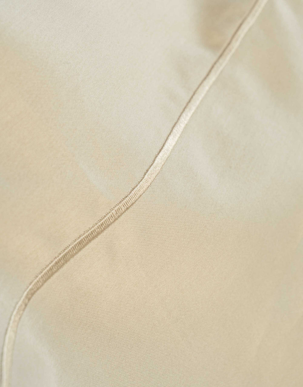 Satin Paspel Detail Aziza Bettwäsche oatmeal Essenza